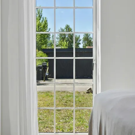 Ferienhaus Bright House By The With Sea View In *